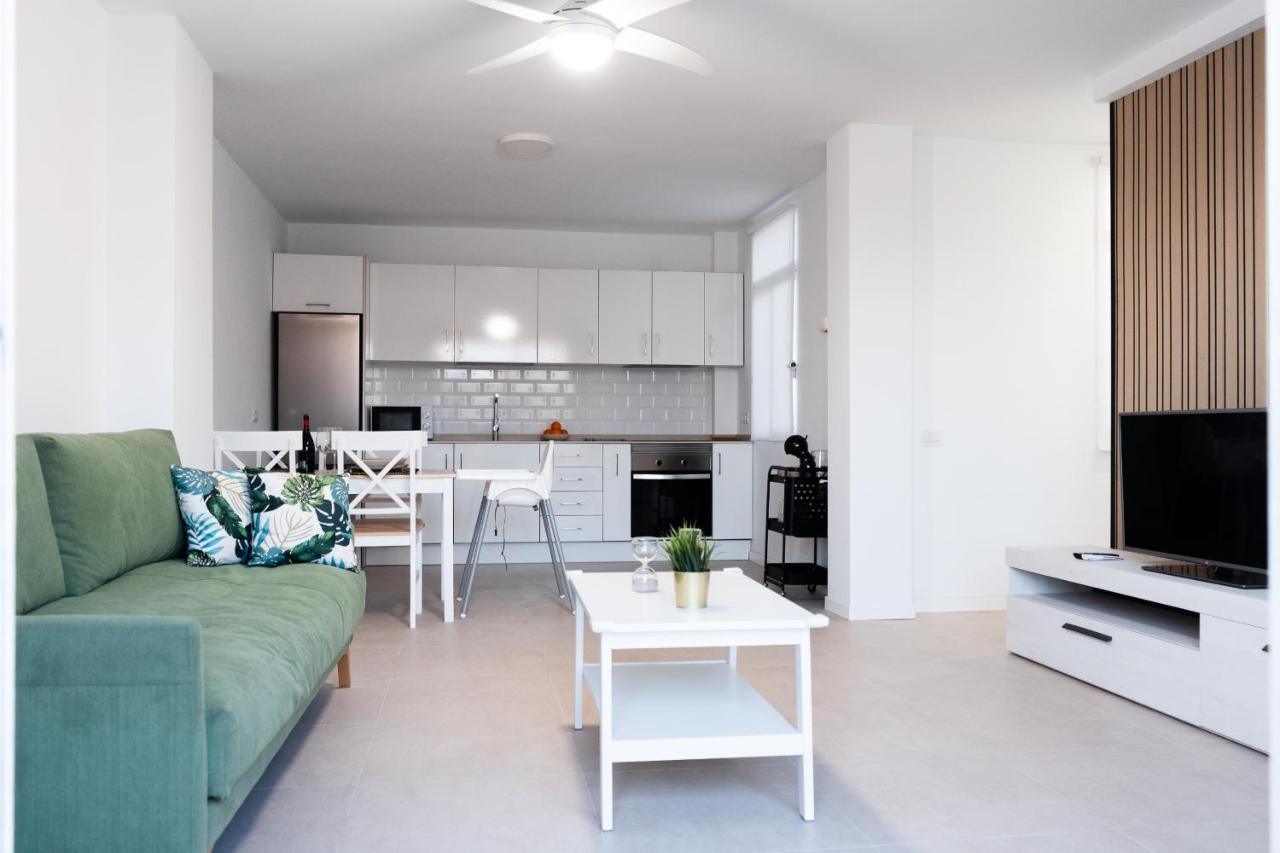 Homeforguest Atico Martina Con Terraza En Los Cristianos 로스크리스티아노스 외부 사진