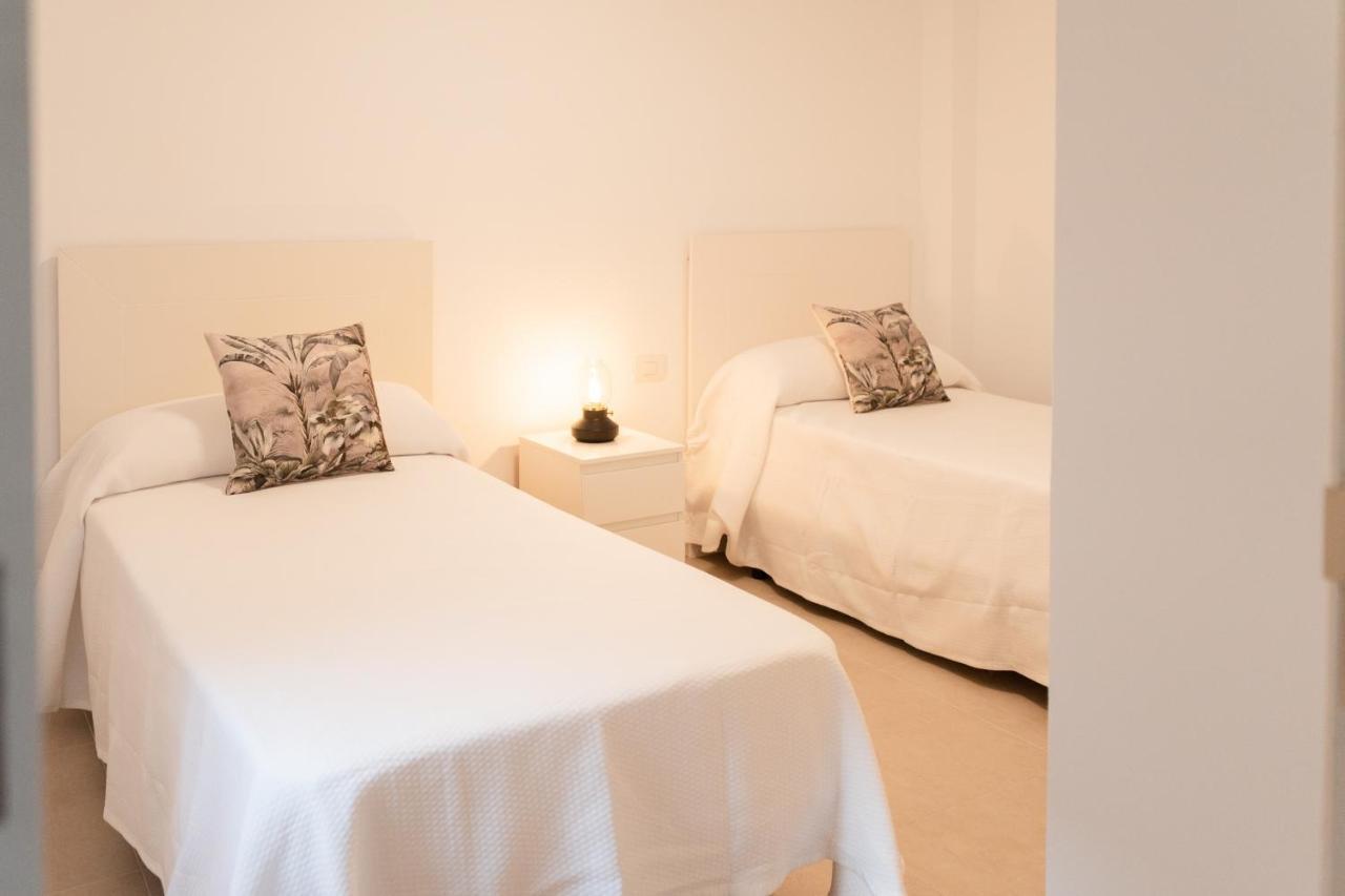 Homeforguest Atico Martina Con Terraza En Los Cristianos 로스크리스티아노스 외부 사진